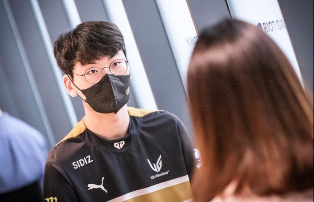 与摊牌权益 与摊牌权益