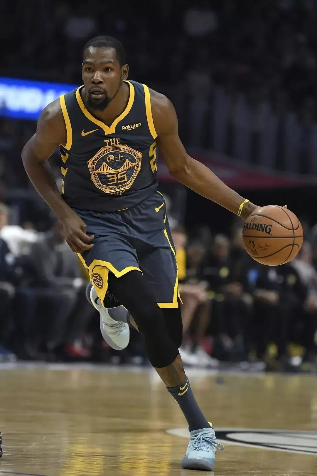 穹顶半开球 穹顶半开球